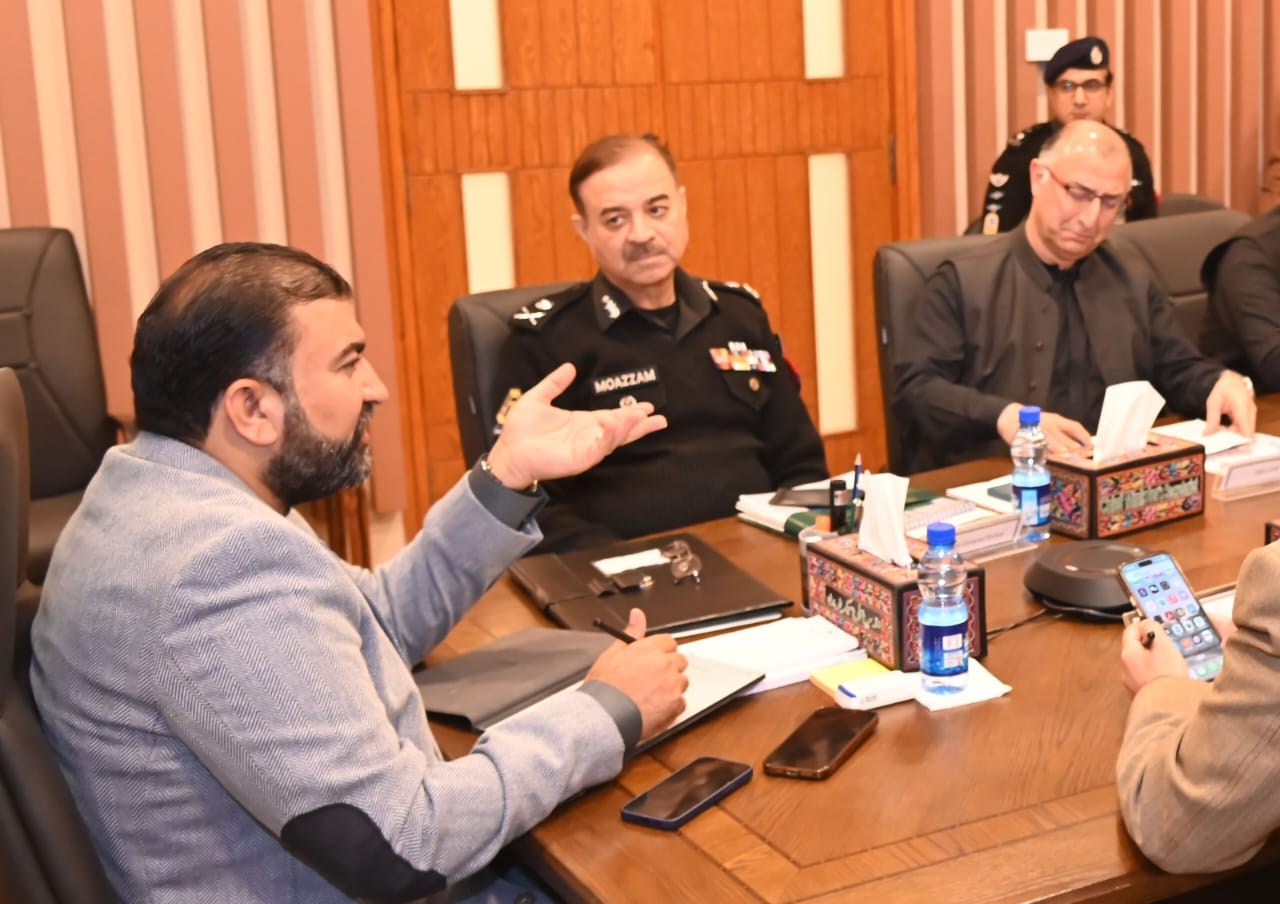 CM Balochistan Mir Sarfraz Bugti Briefed by DG FIA, Emphasis on Cyber Crime Wing Activation